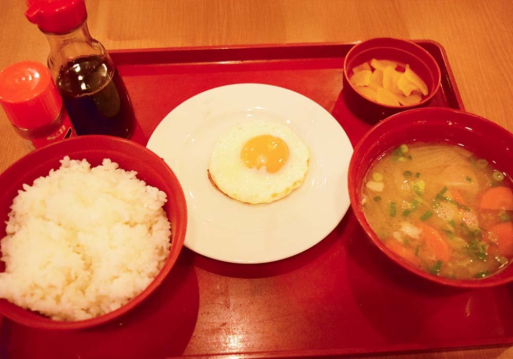 「豚汁定食」