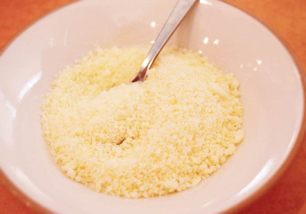 トッピング粉チーズ