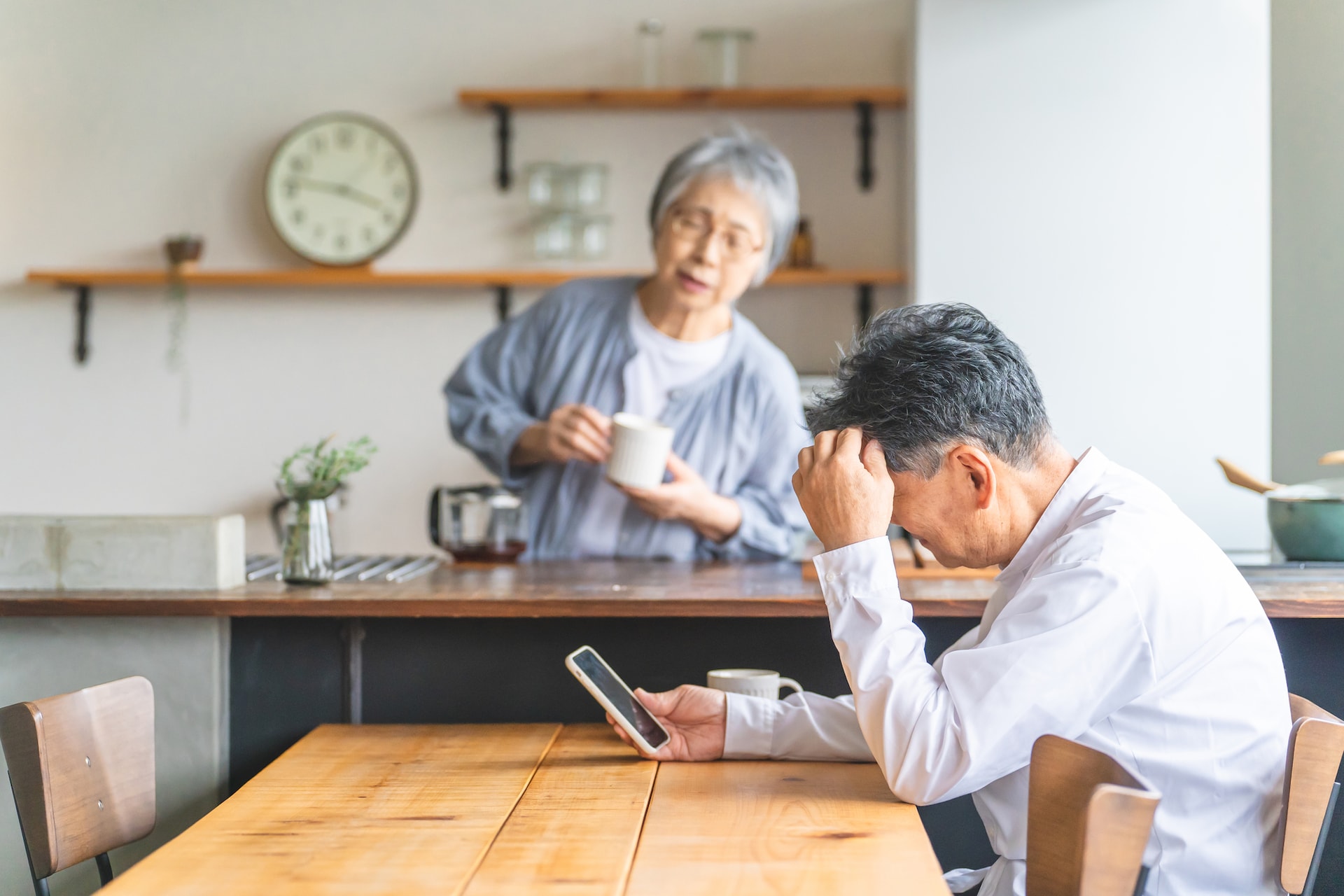 詐欺投資サイトにのめりこむ父。聞く耳をもたない家族をどう止めたらいい？