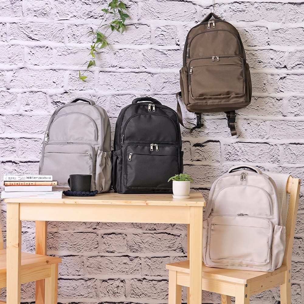 ワークマン「軽量3レイヤーポケットマザーズリュック」