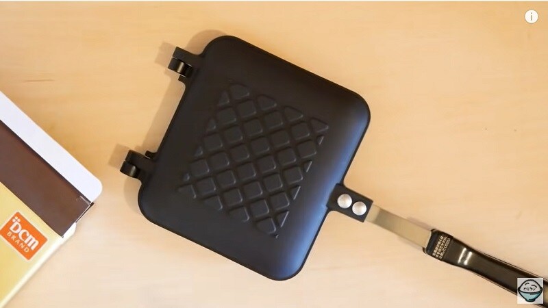 ダイソー越え⁉【DCM】フライパンにもなる「ホットサンドメーカー」が神コスパ！