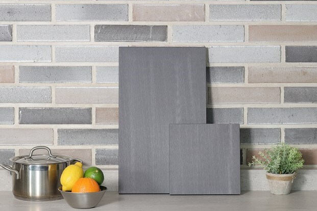 キッチンが華やかに！食材を美しく見せるグレーカラーのまな板が新登場