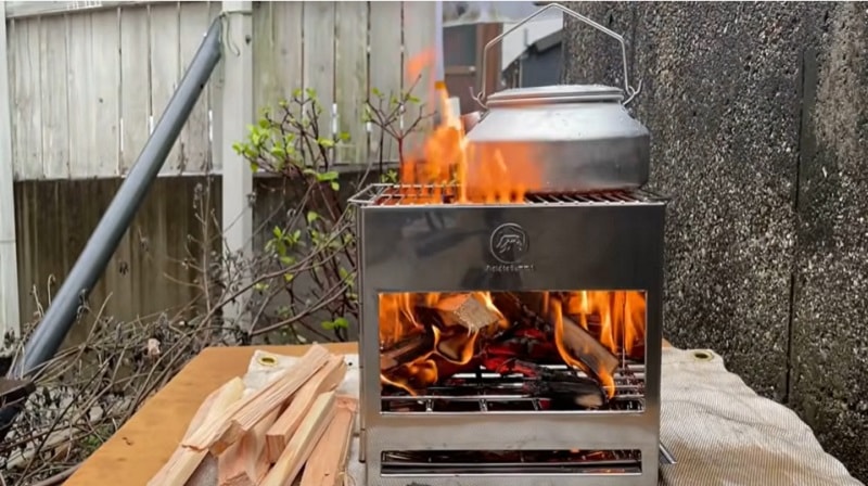 【ドンキ】の「ファイアグリル」が格安の2200円！キャンプの調理に大活躍◎