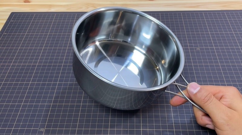 このサイズで220円⁉【キャンドゥ】キャンプ飯に使いやすい「大容量クッカー」