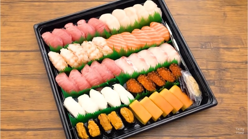 50貫で4980円！【コストコ】の「特選ファミリー盛 寿司」はお祝いにぴったり◎