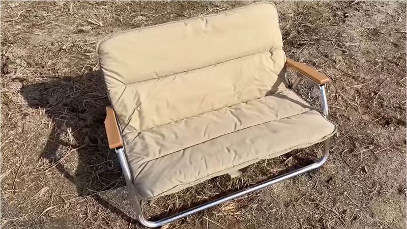 クッション付きで6578円以下！？【ナフコ】のアルミフレームベンチがお買い得すぎ