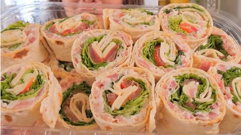 【コストコ】驚愕コスパの「ハイローラー（BLT）」は忙しい時のお助け料理