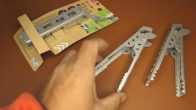 【ダイソーギア】キャンプ自炊に◎トングにもなる「クッカークリップ」が100円！