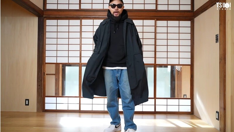 完売前に【ユニクロU】へ急げ！「新作コート」は1枚でコーデがキマる優秀アイテム