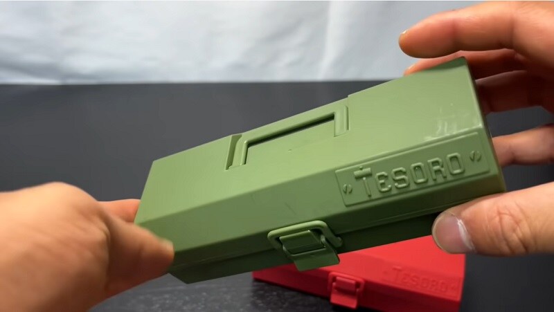 【100均】の収納グッズがギア収納にぴったり◎キャンプに映える「テソロケース」