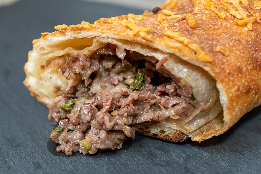 【コストコ】大人気「フードコートグルメ」ランキング！1位はヘルシーなのに絶品の…