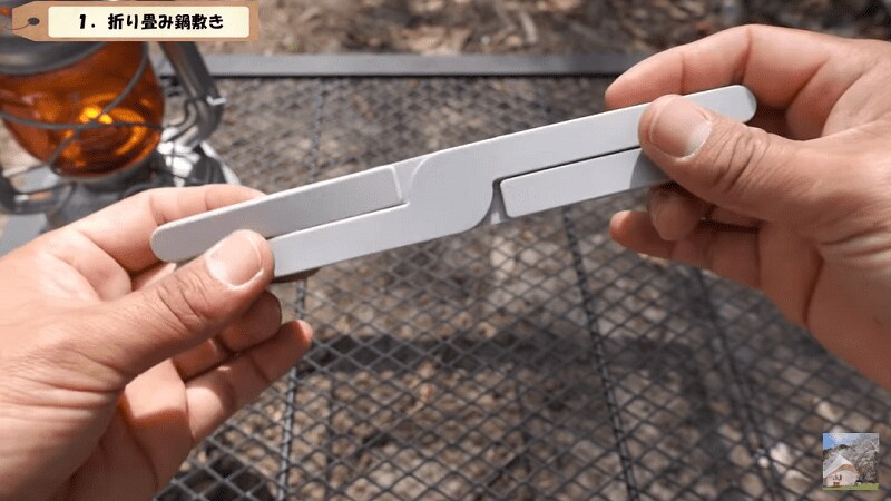 キャンプで使える！【キャンドゥ】のシリコン製「おりたたみ鍋敷き」がコンパクト◎