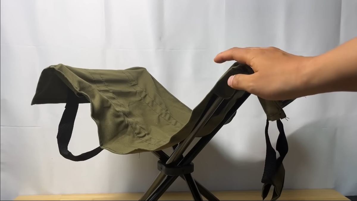 【コメリ】薪スタンド&キャリーが2000円以下！見た目も安定感も◎