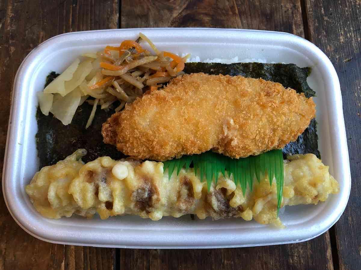 【ほっともっと】人気のお弁当はどれ？読者ランキング┃定番のり弁を抑えた1位は