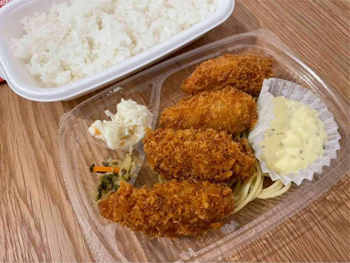 【ほっともっと】期間限定の「カキフライ弁当」を実食レポ！おすすめポイントや気になる点は？