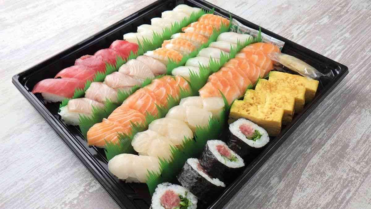【コストコ】「寿司ファミリー盛48貫」などおすすめのお寿司《3選》パーティーや集まりに最適