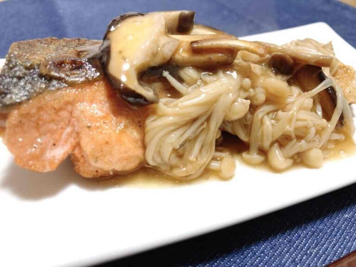 このレシピ簡単！「鮭のきのこあんかけ」