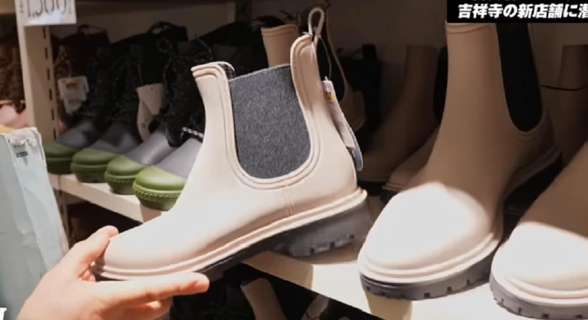 【ワークマン女子】この冬おすすめのアイテムランキング！フレアパンツ・サイドゴアブーツ・ロングワンピが1500円～