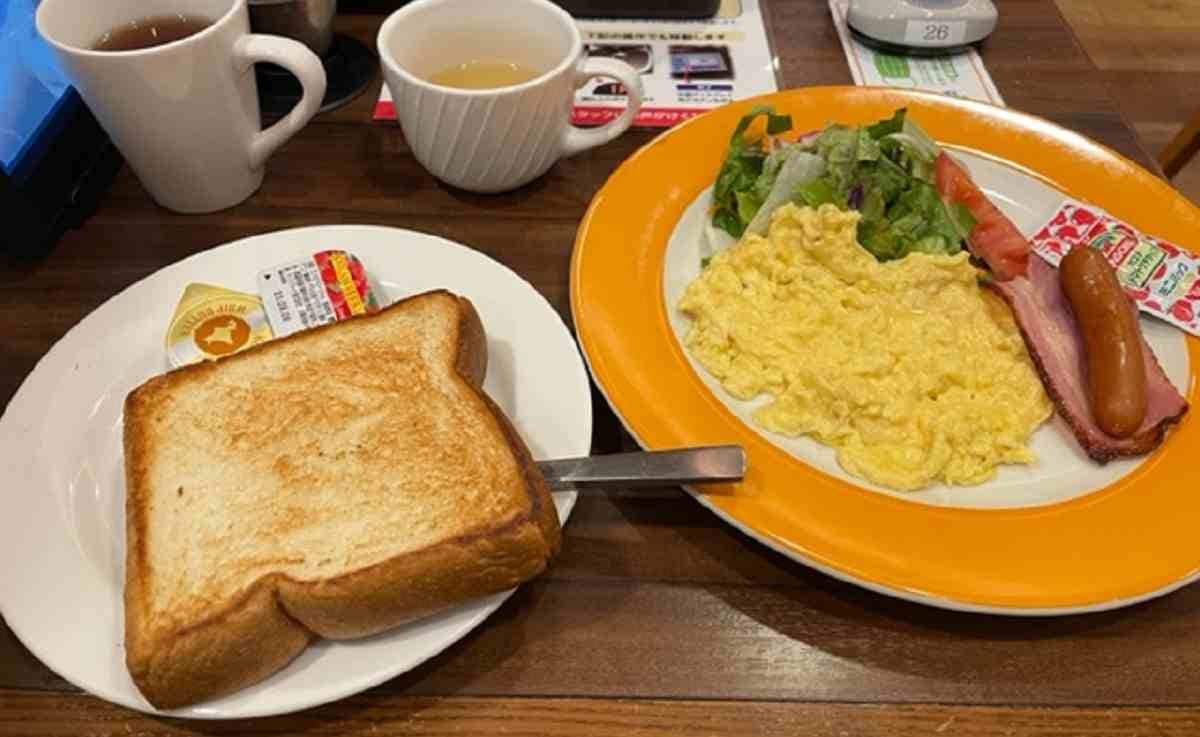 デニーズとジョナサンのモーニングメニューを2社比較！値段やメニューなどの違いを紹介