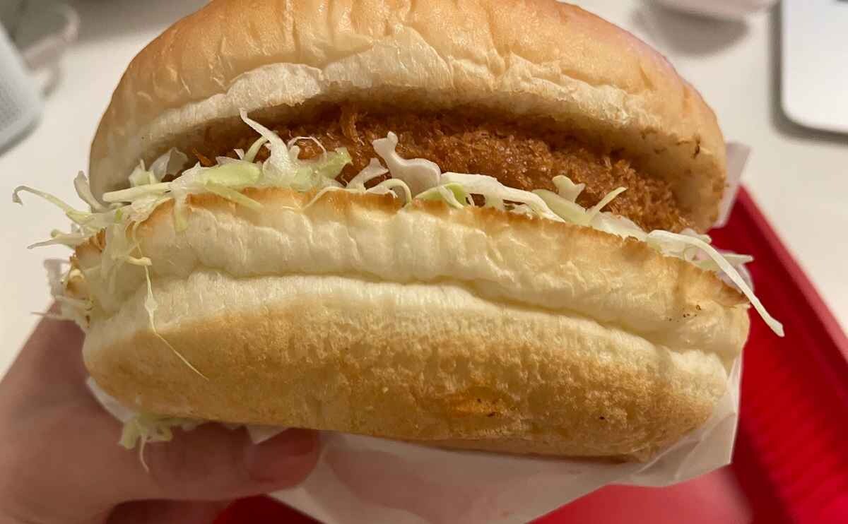 【コメダ】季節限定バーガー「グラクロ」のボリュームがすごい！カロリーや値段・中身を実食レビュー