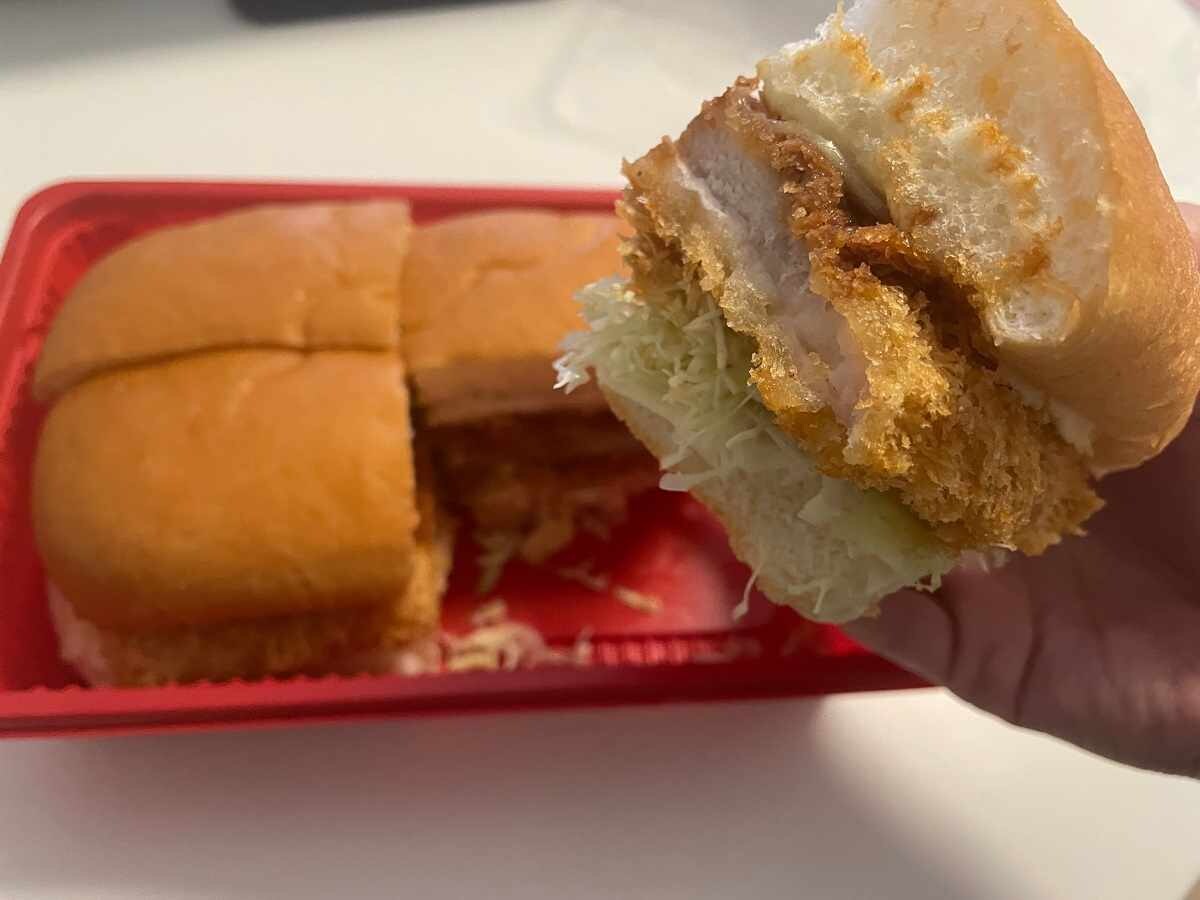 【コメダ珈琲】「カツパン910円～」はテイクアウトOK！特大サイズだけど値段やカロリーは？実食レビュー