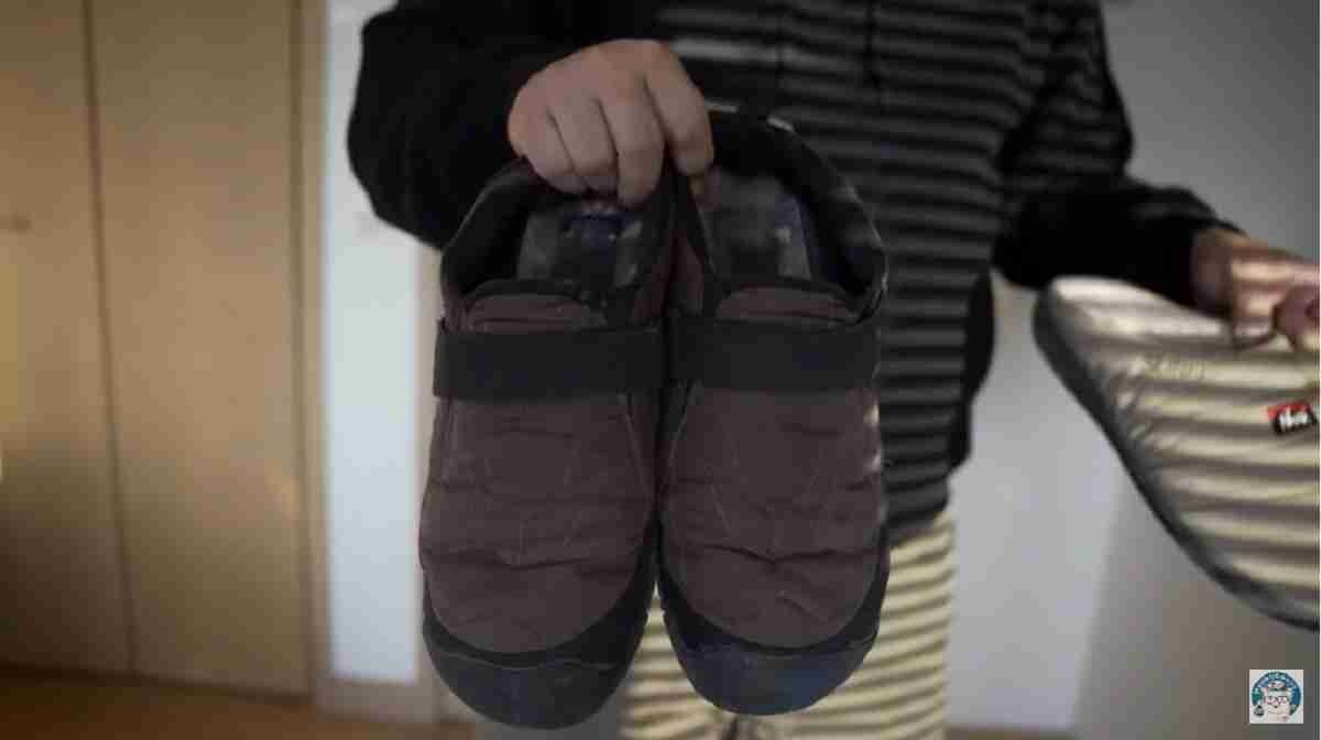 【ワークマン】キャンパーモック（1900円）は防寒＆撥水だから人気？値段の安さ以外の魅力をマニアが解説！