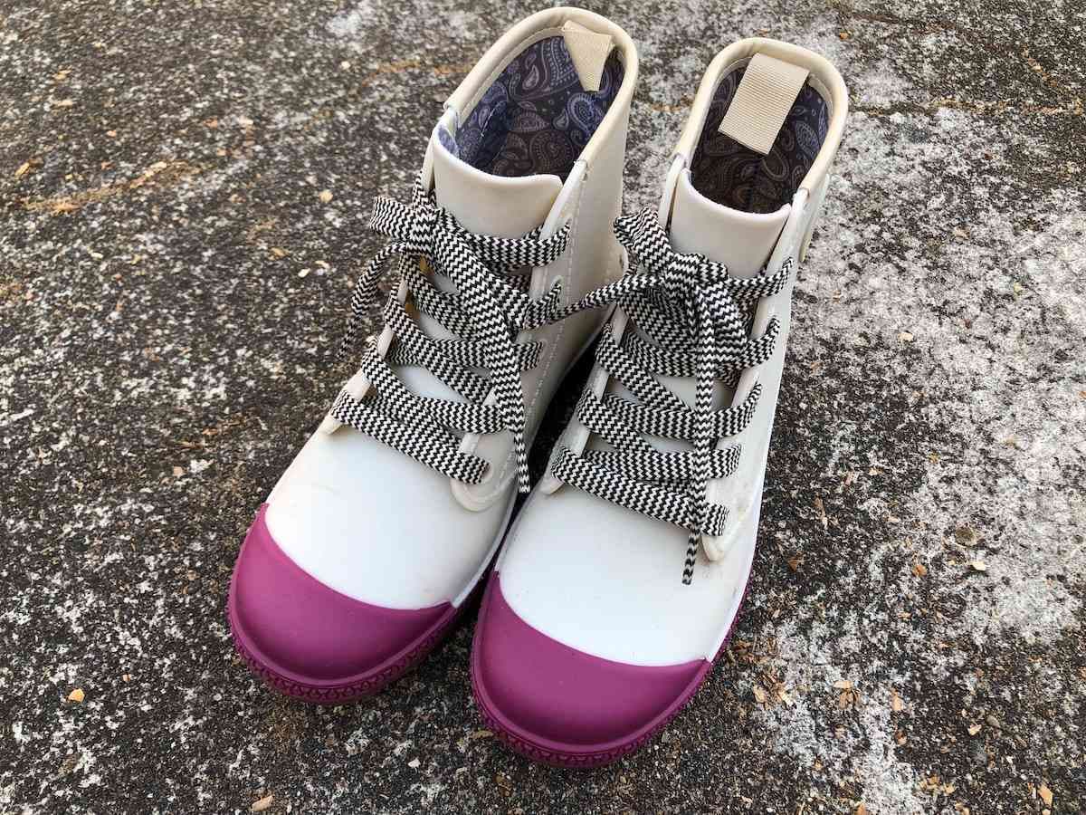 【ワークマン女子】雨や雪におすすめのレディースアイテムランキング！防水シューズ・プリーツスカートを抑えた1位は