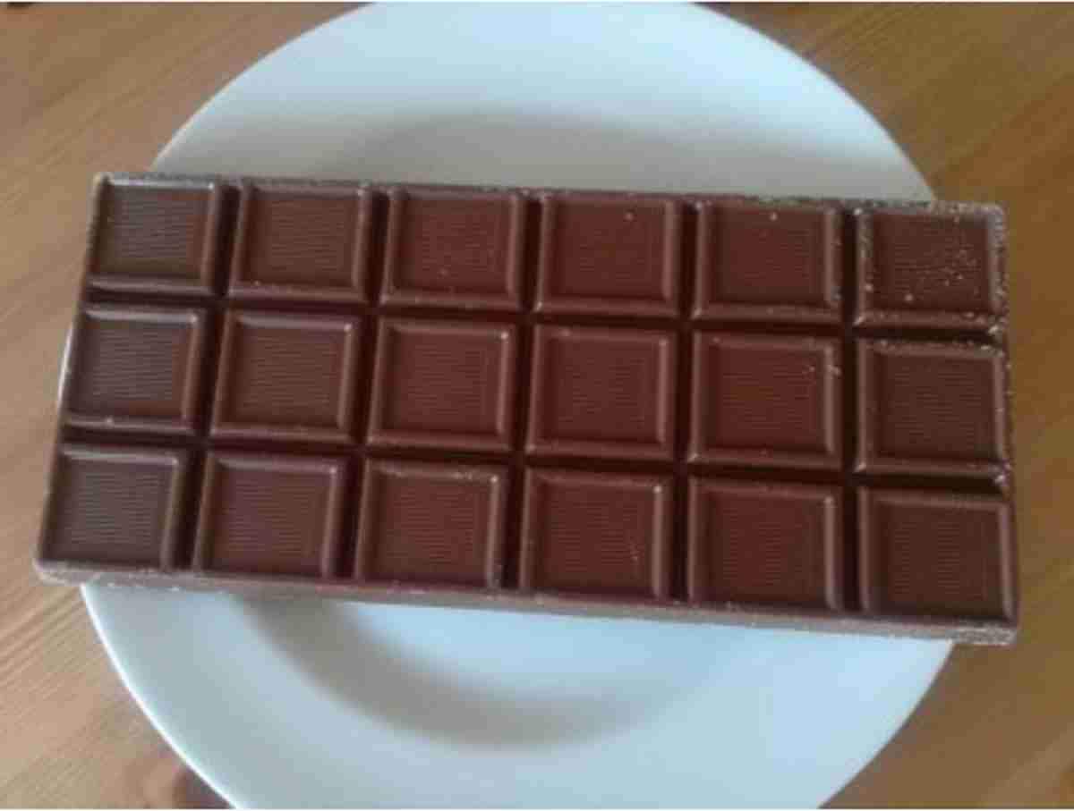 【業務スーパー】バレンタインは手作り派におすすめ！コスパ最強の製菓用チョコやスポンジケーキも《3選》