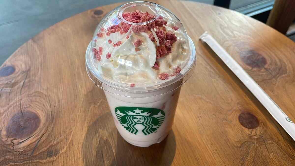 【スターバックス】春の新作！「さくら 咲くサク フラペチーノ」は心弾むドリンク！気になる味は？