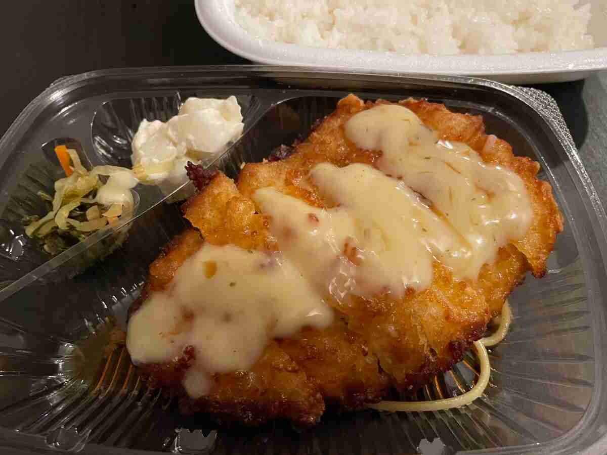 【ほっともっと】「チキン南蛮」と「九州チキン南蛮」どっちを選ぶ？味の違いやカロリーなど実食レポで紹介！