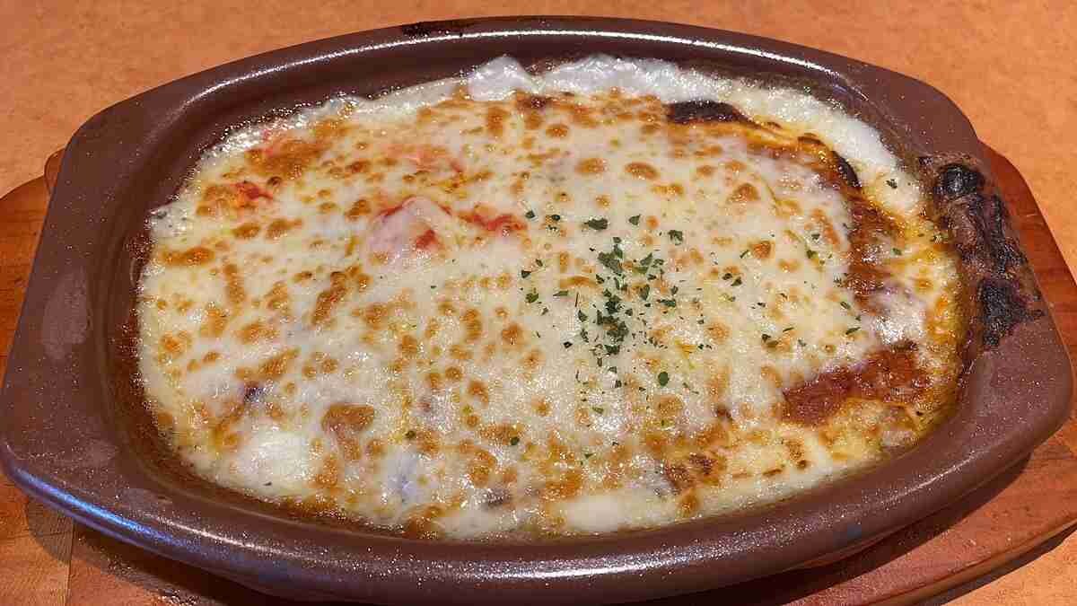 【サイゼリヤ】「チーズたっぷりミラノ風ドリア」はコクのある旨さでチーズ好きにぴったり！値段やカロリーは？