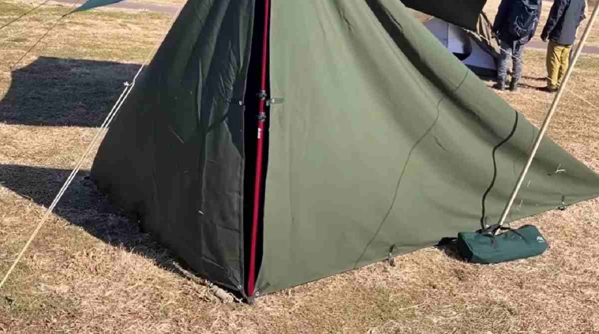 【ワークマン】2023新作ギア「TCサバイバルタープ」はテントのようにも使える万能型！9800円でコスパも良し