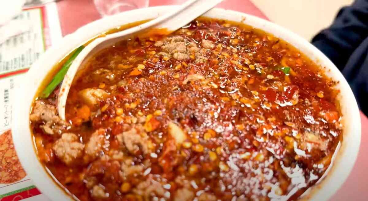 名古屋の名店に注目！【矢場味仙】激辛注意！「台湾ラーメンエイリアン」「ホルモンラーメン」をリポート！