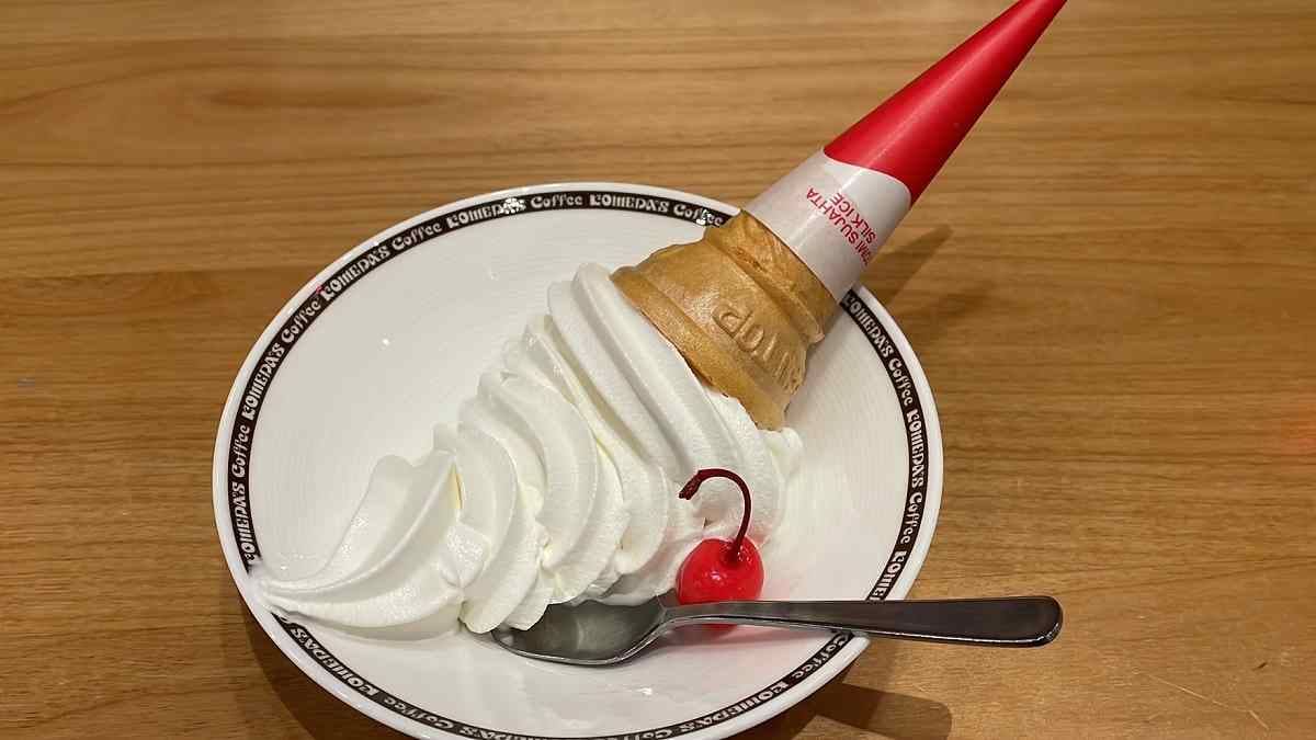 【コメダ】お皿にのった「ソフトクリーム」を解説！味やカロリーは？ちょい裏技も紹介《2023》