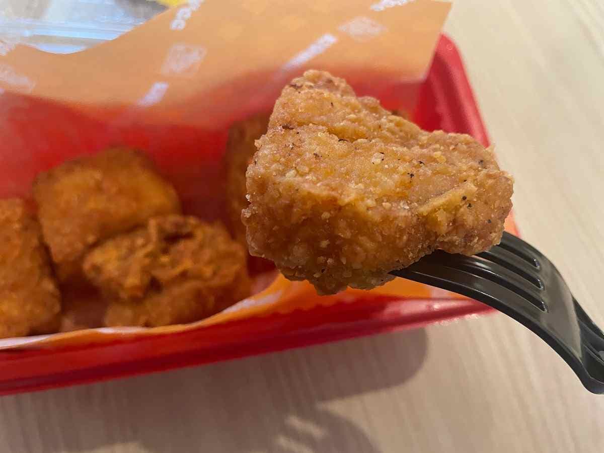 【コメダ】人気の「コメチキ」を実食レビュー！テイクアウトはできる？値段やカロリーも紹介◎