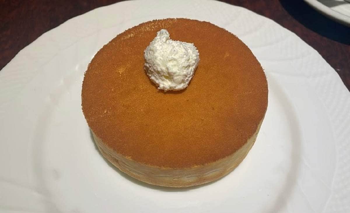 【星乃珈琲店】定番人気！ふわふわで美味しい「窯焼きスフレパンケーキ」を実食レビュー！