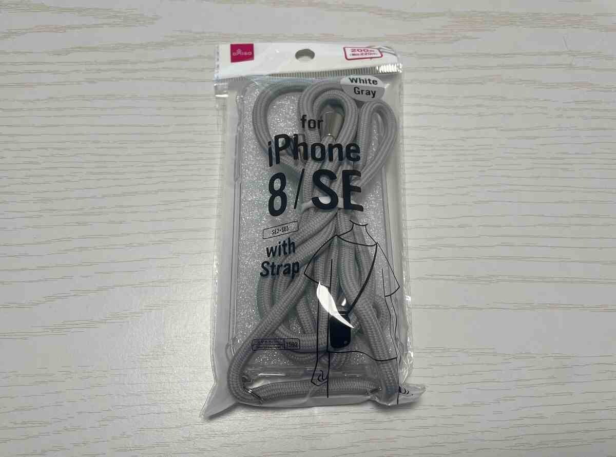 【ダイソー】モバイルグッズの新商品にも注目！おしゃれなケーブルやストラップ付ケースなど高クオリティな3選