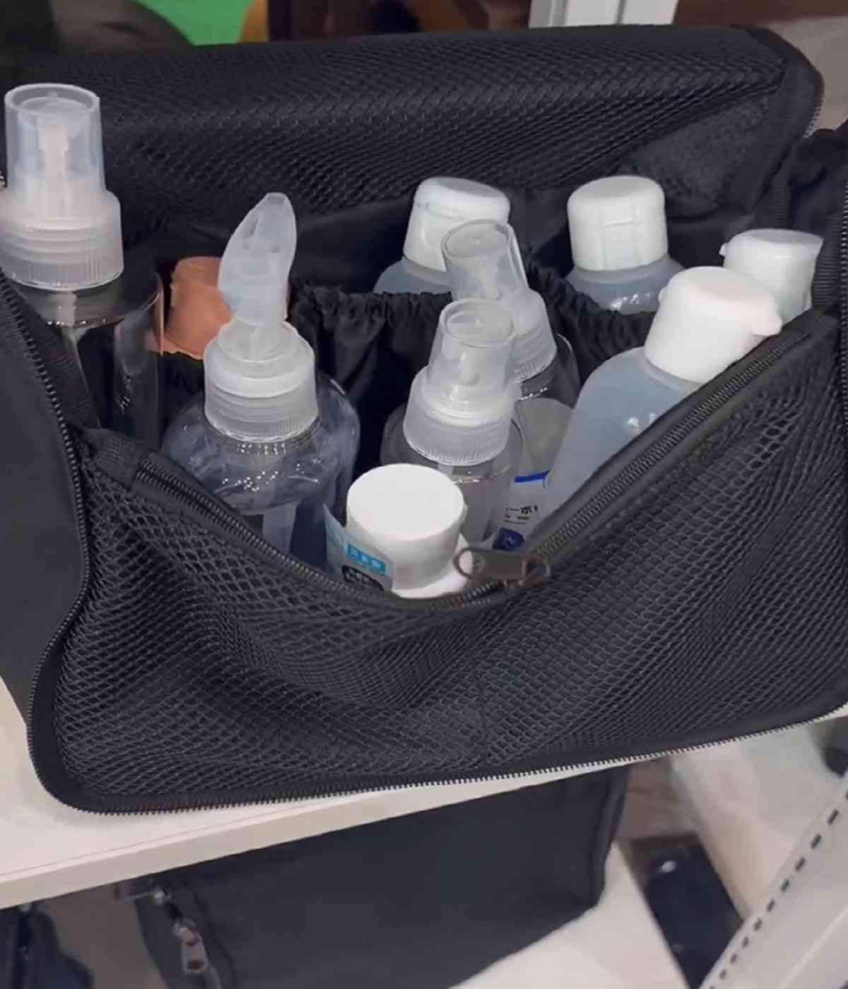 【ワークマン女子】旅行もキャンプも収納はお任せ！機能性の高さに驚く春話題の新作ポーチ」4選