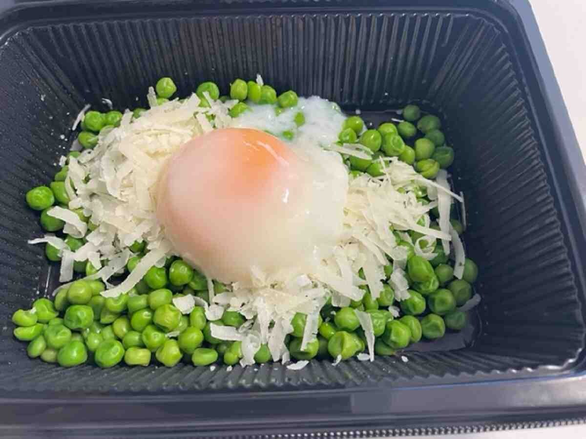 【サイゼリヤ】テイクアウトできるサイドメニュー一覧！「辛味チキン」「青豆サラダ」の値段やカロリーも実食して紹介