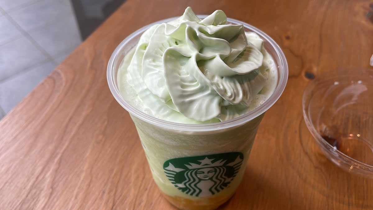 【スターバックス】2023初夏の新作「メロンフラペチーノ」は果肉入りで超濃厚！まずい？美味しい？実際に飲んでみた