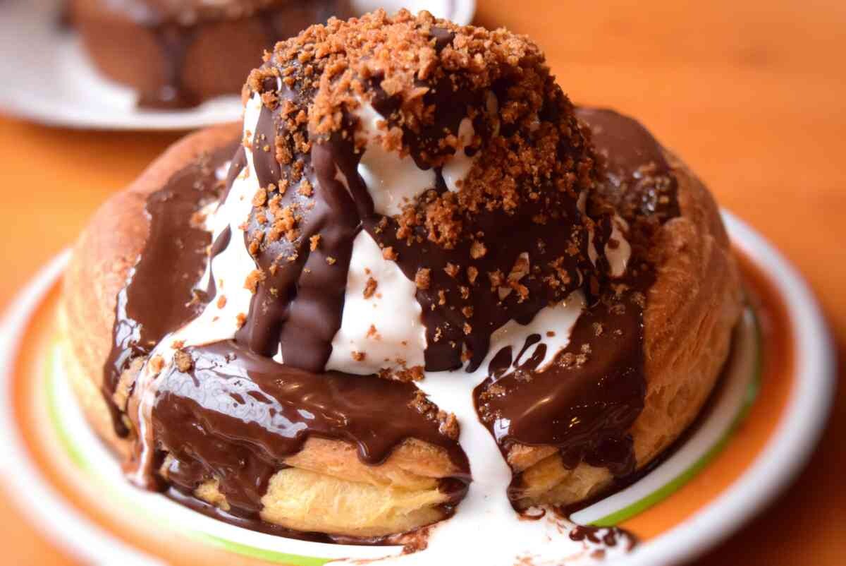 【コメダ】新商品「シロノワール ブラックモンブラン」はザクザク食感が楽しい！販売期間はいつまで？実食レポ