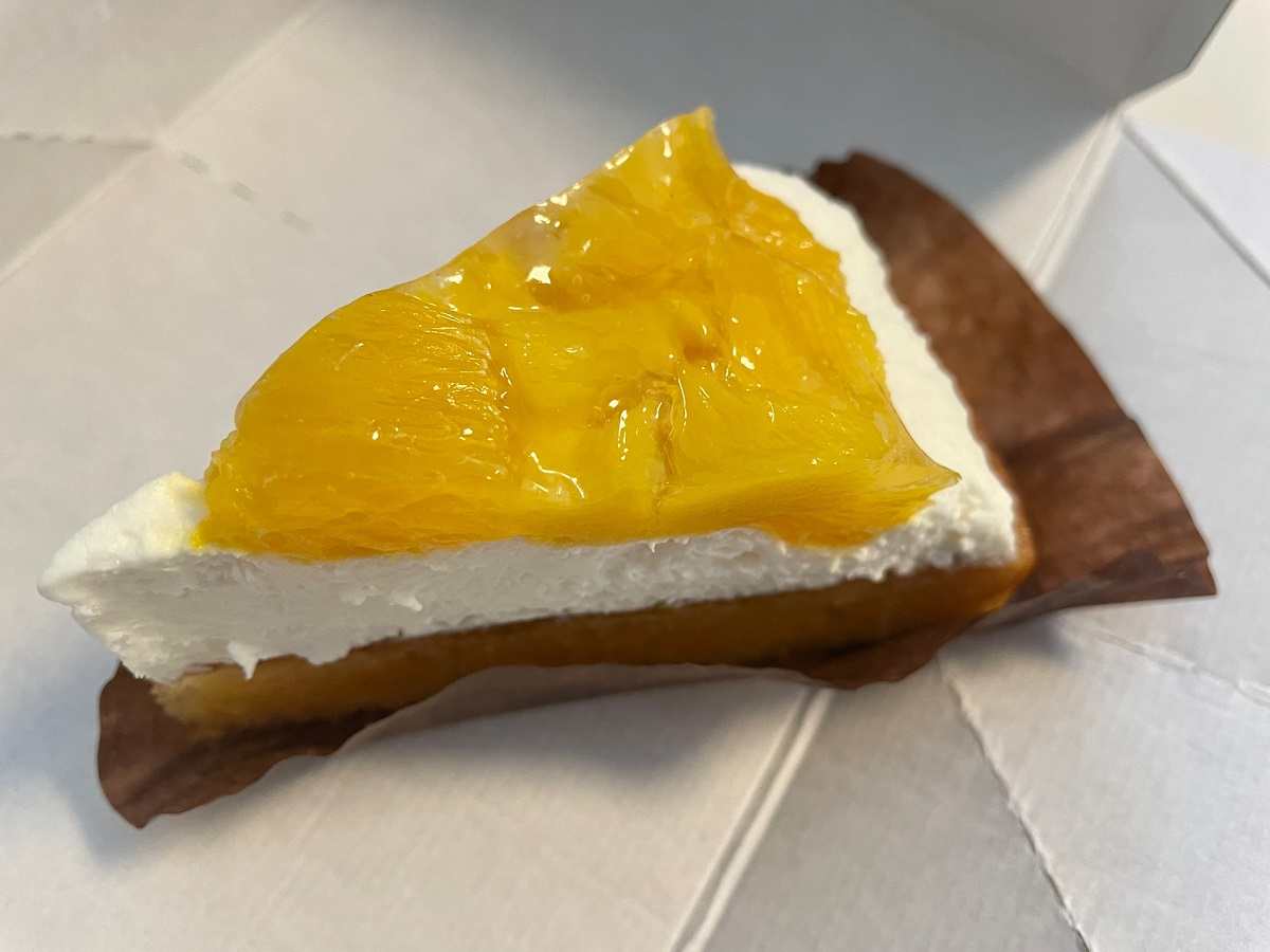 スタバの「オレンジ＆マンゴーのケーキ」