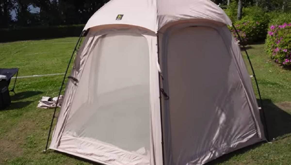 【アウトドアギア】最新「ガーデンテント」は夏でも涼しい！2万円以下で設置もラク◎気になる機能面は？