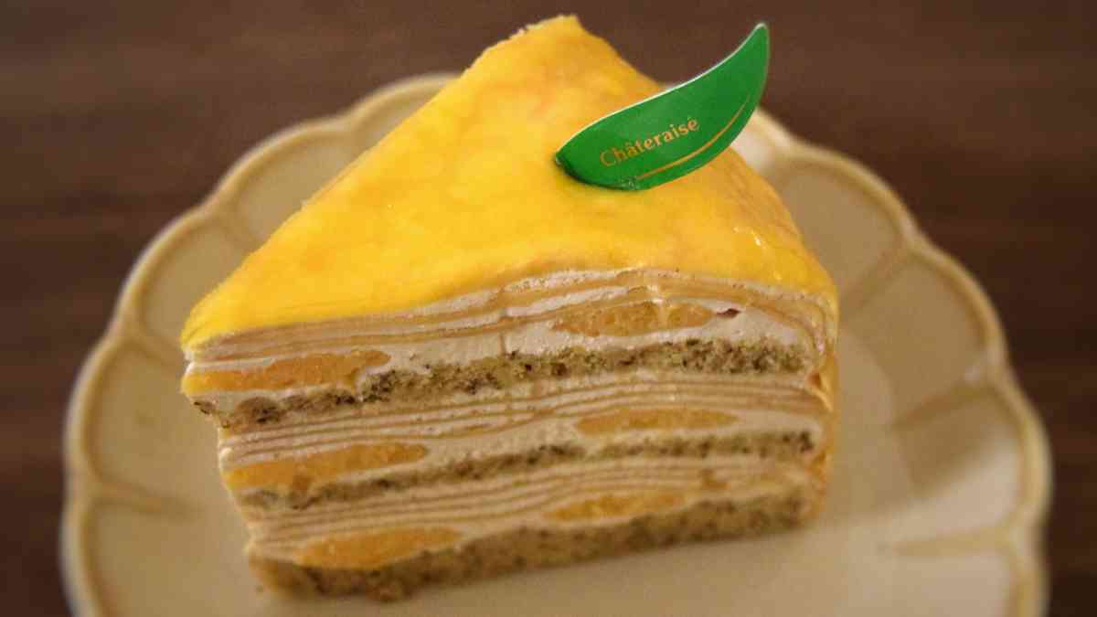 シャトレーゼの「瀬戸内レモンと紅茶のクレープケーキ」