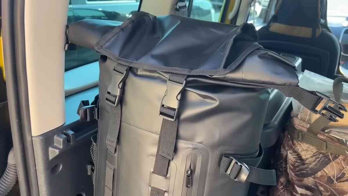 【ワークマン】新作バッグでアウトドアやキャンプにおすすめなのは？大容量＆撥水など機能的な3商品