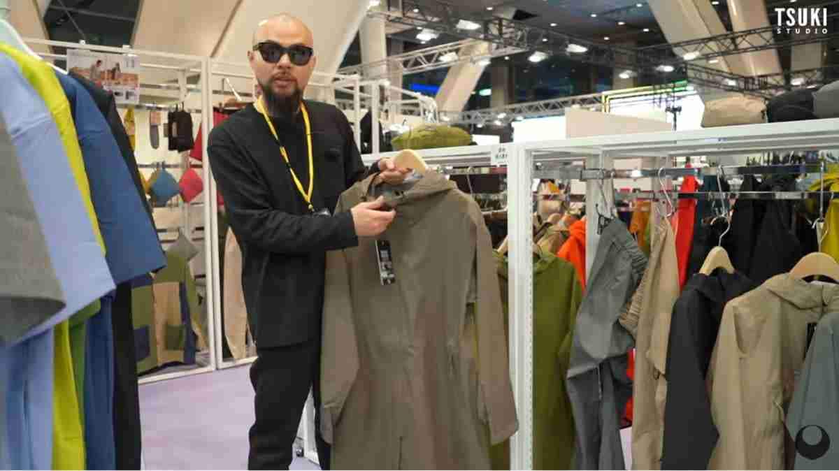 【ワークマン】ソロテックスレインコートは梅雨の大雨にも耐える耐水仕様！通勤通学やアウトドアにも◎