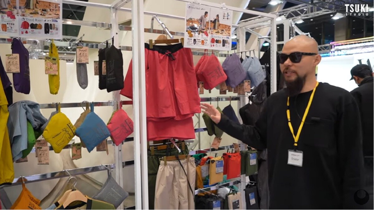 【ワークマン】梅雨にうれしい耐久撥水仕様！トラベルシェルはセットアップで2500円ってコスパよすぎ◎