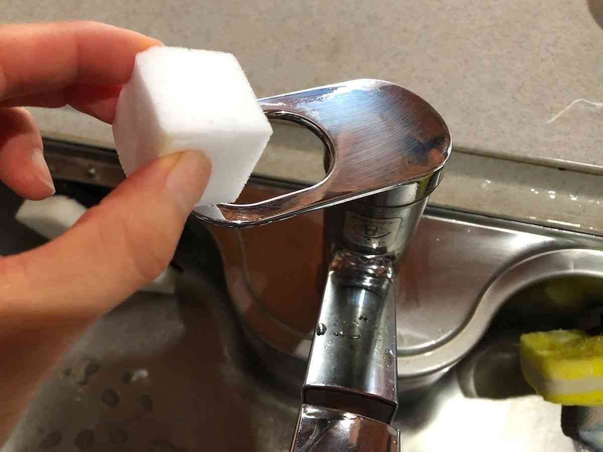 シンクはメラミンスポンジで掃除するのはNG？正解？ついついやっちゃう「キッチン周りのNG家事」ランキング