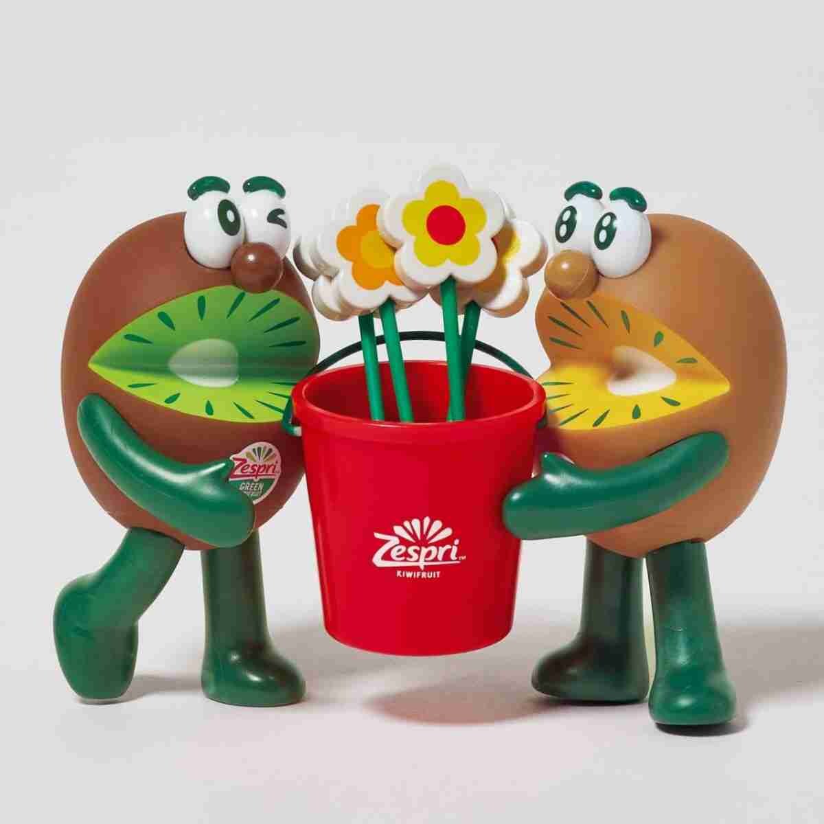 【雑誌付録】SNSでも話題！オリジナルデザインの「キャラクターコラボグッズが付いた雑誌」3選！夏用アイテムが満載