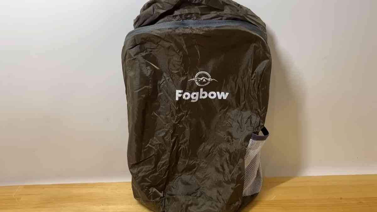 【100均】キャンドゥ＆ワッツの2023年新作キャンプギア3選！手のひらサイズにたためるリュックが登場